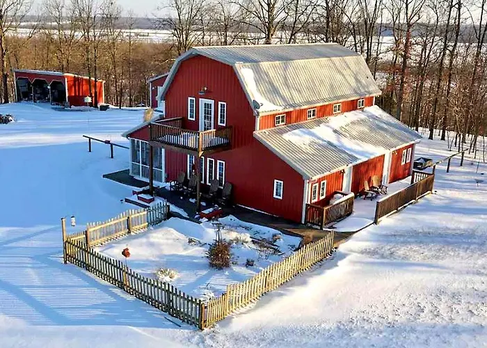 Holiday home Beautifully Furnished Barn Getaway Located On A Sustainable Living Farm Near Metropolis, Illinois Grantsburg
